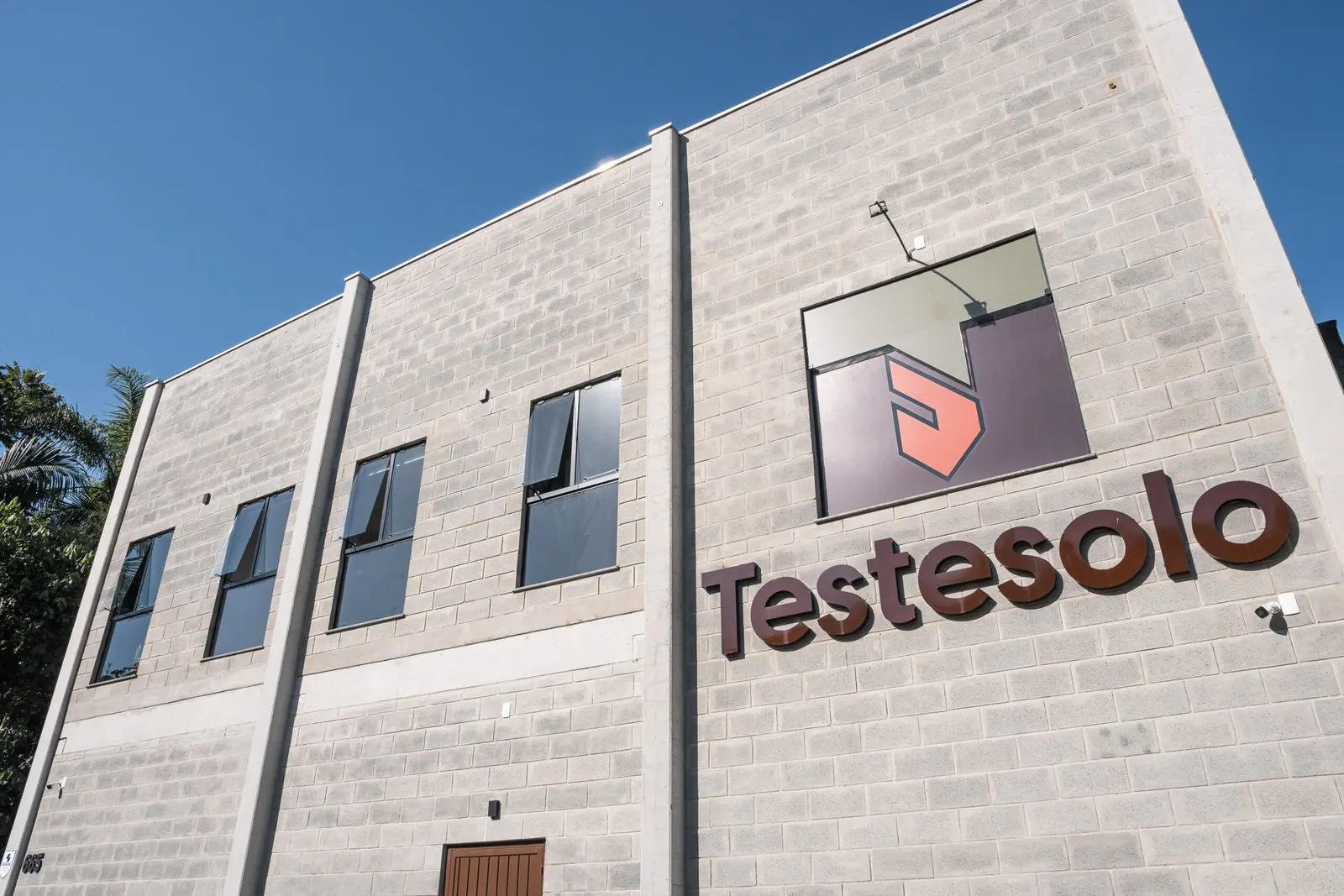 Fachada da sede própria da Testesolo Engenharia Geotécnica em Blumenau/SC
